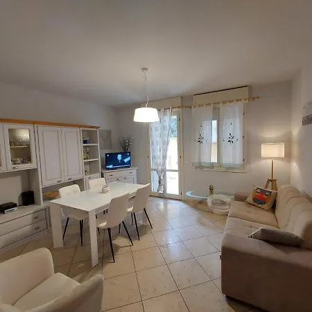 Apartman The Waterfront Refuge - Il Rifugio Frontemare Pietrasanta
